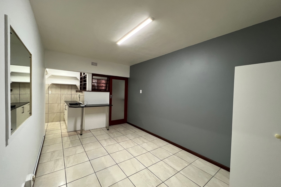To Let 1 Bedroom Property for Rent in Flamingo Vlei Western Cape